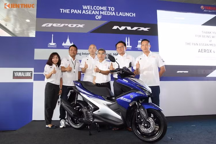 Chính vì vậy, NVX của Yamaha Việt Nam hiện vẫn là một "nhân tố bí ẩn" trên thị trường xe máy Việt. Dù sở hữu nhiều trang bị hấp dẫn nhưng do kén người dùng, thành công của NVX tại Việt Nam vẫn là một câu hỏi chỉ có thể trả lời được bằng doanh số bán hàng trong thời gian tới.