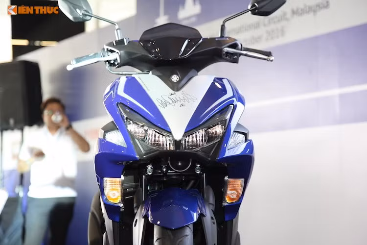 Vừa qua tại Việt Nam, Yamaha NVX đã bắt đầu được bán chính thức với giá niêm yết 44,99 triệu đồng cho phiên bản tiêu chuẩn và 50,99 triệu đồng cho phiên bản cao cấp. Xét về tổng thể, NVX là một mẫu xe tay ga khá hấp dẫn trên thị trường. Thiết kế của xe thuộc hàng thể thao nhất trên thị trường với kiểu dáng lấy cảm hứng từ nhiều dòng xe côn tay.