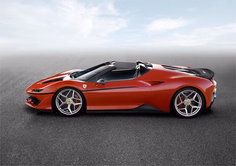 Theo đại diện hãng siêu xe Ferrari, hãng sẽ chỉ sản xuất tổng cộng đúng 10 chiếc J50. Giá bán của mẫu siêu xe này chưa được Ferrari tiết lộ.