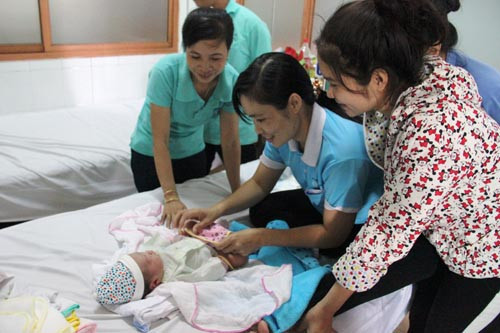 Be trai so sinh dep nhu thien than bi bo truoc cong chua-Hinh-5