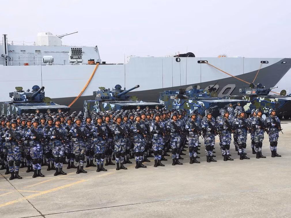 Các thiết giáp ZBD-05 là phiên bản thiết giáp lội nước được thiết kế dành riêng cho Hải quân Trung Quốc. Loại thiết giáp này có trang bị pháo 20mm hoặc 100mm tùy phiên bản. Nguồn ảnh: Taoxieu.