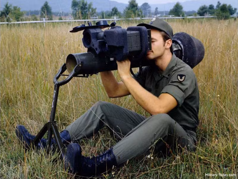 Gia tốc đầu nòng của loại tên lửa này vào khoảng 200 mét/ giây. Điều này đồng nghĩa với việc mục tiêu sẽ nghe thấy tiếng khai hỏa của M47 Dragon trước khi bị dính đạn. Nguồn ảnh: Military.