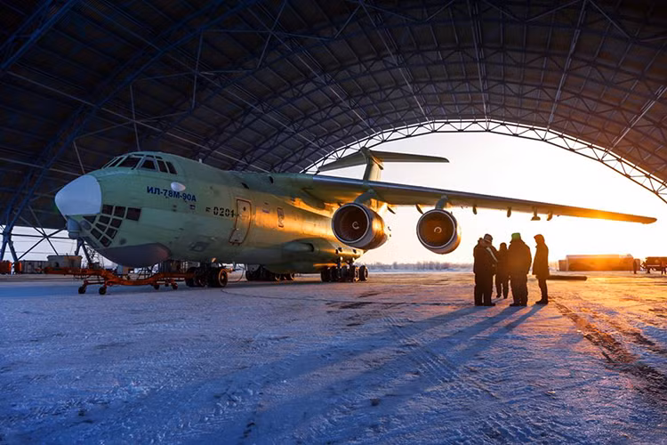 Cũng theo Ilyushin, quá trình thử nghiệm nguyên mẫu Il-78M-90A (Il-478) đầu tiên được thực hiện vào sáng hôm 25/1 và do phi công bay thử nghiệm kỳ cựu của Không quân Nga - Nikolai Dmitrievich thực hiện. Nguồn ảnh: Ilyushin.