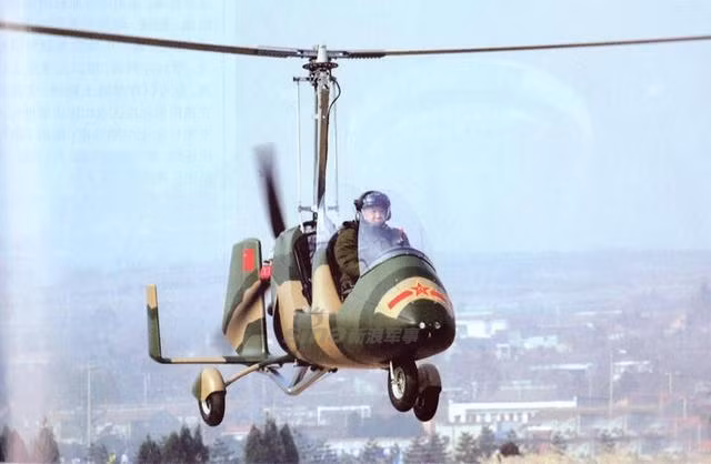 Theo thông tin được đăng tải trên các trang mạng xã hội của Trung Quốc, loại trực thăng mini có tên gọi là Gyrocopter hay Hunting Eagle là phương tiện bay mới nhất của Đặc nhiệm Trung Quốc. Nguồn ảnh: Sina.