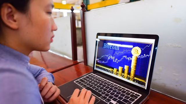 Theo các chuyên gia, mô hình tiền ảo đa cấp tại VN hiện nay quá nhiều. Ảnh: HỮU THUẬN