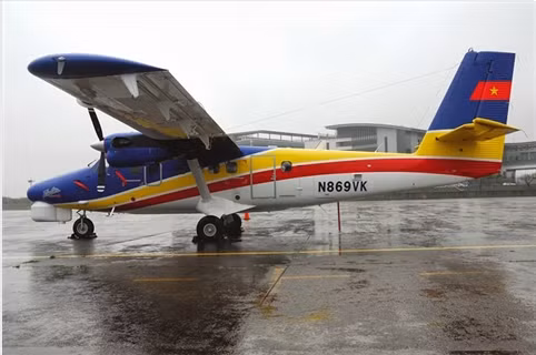 Thủy phi cơ lưỡng cư DHC-6-400 Twin Otter của Không quân Hải quân Việt Nam