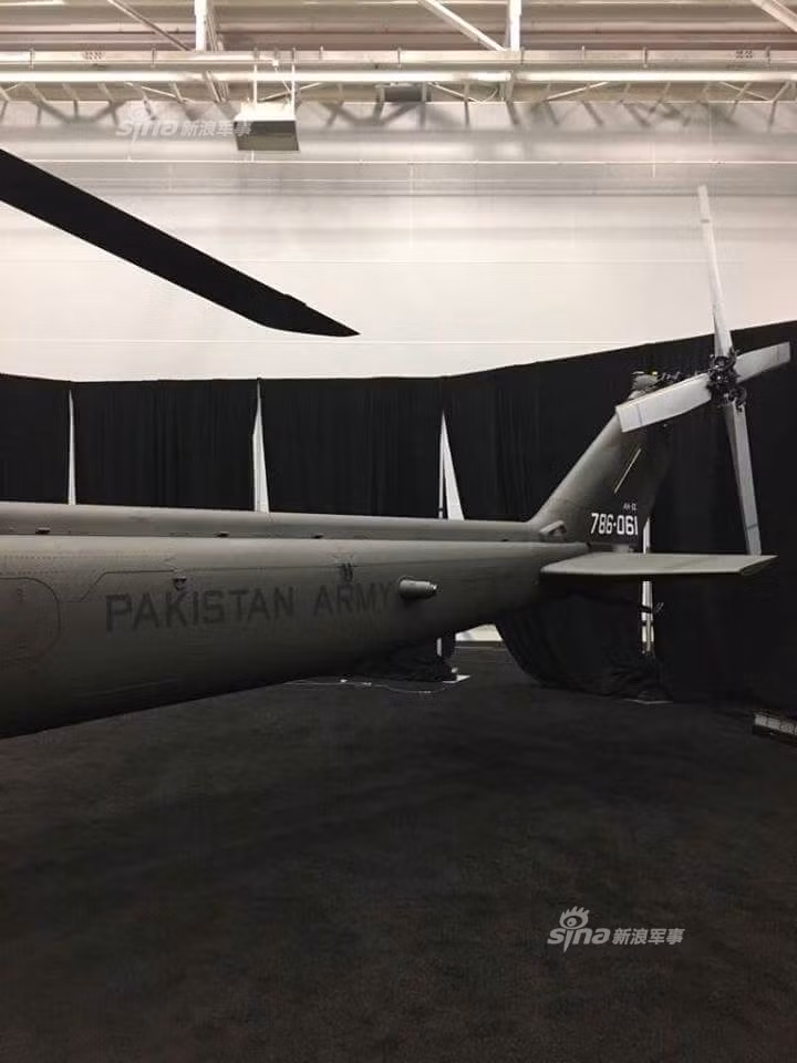 Những trực thăng này được sơn sẵn dòng chữ "Pakistan Army", điều này có nghĩa các trực thăng này rất có khả năng sẽ được biên chế vào lực lượng Lục quân Pakistan. Nguồn ảnh: Sina.