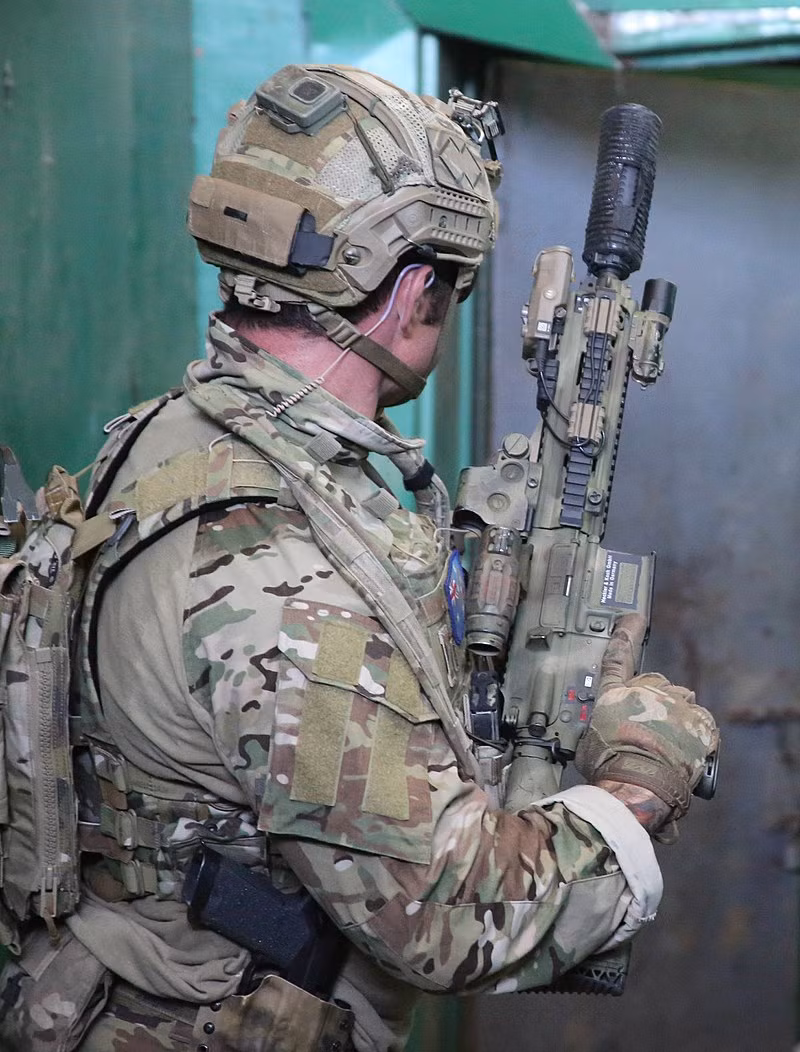 Mặc dù là một khẩu súng có xuất xứ từ Đức, nhưng đặc nhiệm Mỹ lại cực kỳ thích sử dụng khẩu súng này do nó đáng tin cậy hơn nhiều so với hàng Mỹ. Đây cũng chính là khẩu súng được Đặc nhiệm SEALs Hải quân Mỹ sử dụng để bắn những phát đạn kết liễu trùm khủng bố Osama Bin Laden vào năm 2011. Nguồn ảnh: Wiki.