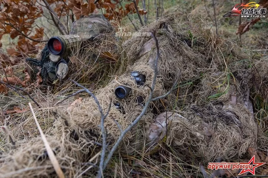 Bộ đôi lính bắn tỉa Hải quân Nga tại lữ đoàn 336 với một thám trắc viên và một xạ thủ. Nguồn ảnh: Arms-Expo.