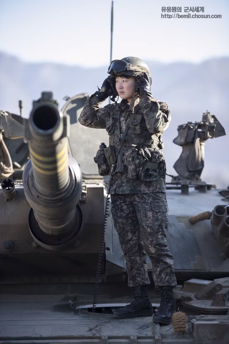 Xe tăng chiến đấu chủ lực K-2 do viện nghiên cứu khoa học quốc phòng Hàn Quốc và Hyundai Rotem hợp tác cùng nghiên cứu và phát triển. Đây được cho là loại xe tăng chiến đấu chủ lực “mức độ công nghệ cao nhất thế giới”. Ảnh: Chosun.