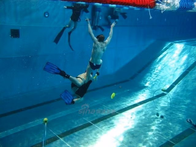 Có lẽ đây cũng là một trong những môn thể thao "trật tự" nhất của Hải quân Nga. Nguồn ảnh: Sina.