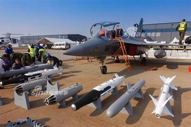 Các khách hàng tiềm năng khác của L-15 hiện tại có thể kể đến như Pakistan, Ukraine, Uruguay và một số quốc gia khác, danh sách này dự kiến sẽ còn nhiều hơn trong tương lai. Nguồn ảnh: Sina.