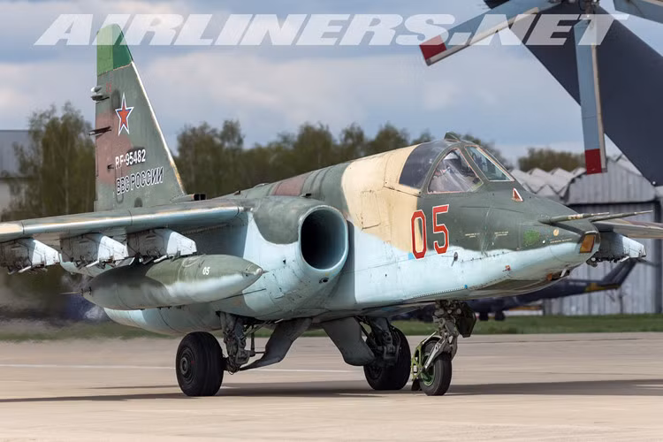 Các phiên bản nâng cấp mới nhất của cường kích Su-25 là Su-25SM3 và Su-25UBM2 hầu hết đều trong biên chế của Không quân Nga. Nguồn ảnh: Airliners.