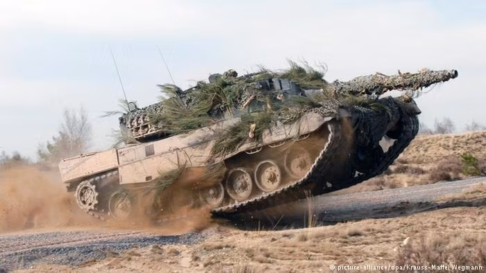 Leopard 2A7 được coi là phiên bản hiện đại nhất hiện nay của dòng xe tăng Leopard 2 do Đức sản xuất. Leopard 2A7 được thiết kế để hoạt động trong các cuộc xung đột cường độ thấp cũng như trong các cuộc xung đột cường độ cao. Nguồn ảnh: DW.