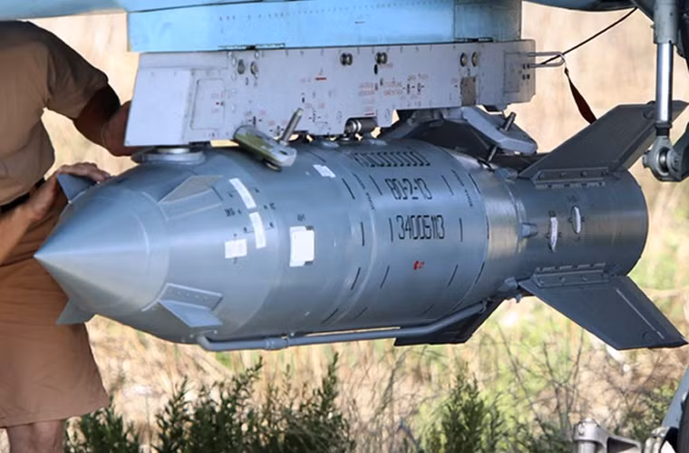 Đây là lần đầu tiên Nga sử dụng bom dẫn đường vệ tinh KBA-500S-E trên chiến trường. Quả bom sử dụng hệ dẫn đường vệ tinh GLONASS đem lại độ chính xác cực ao.