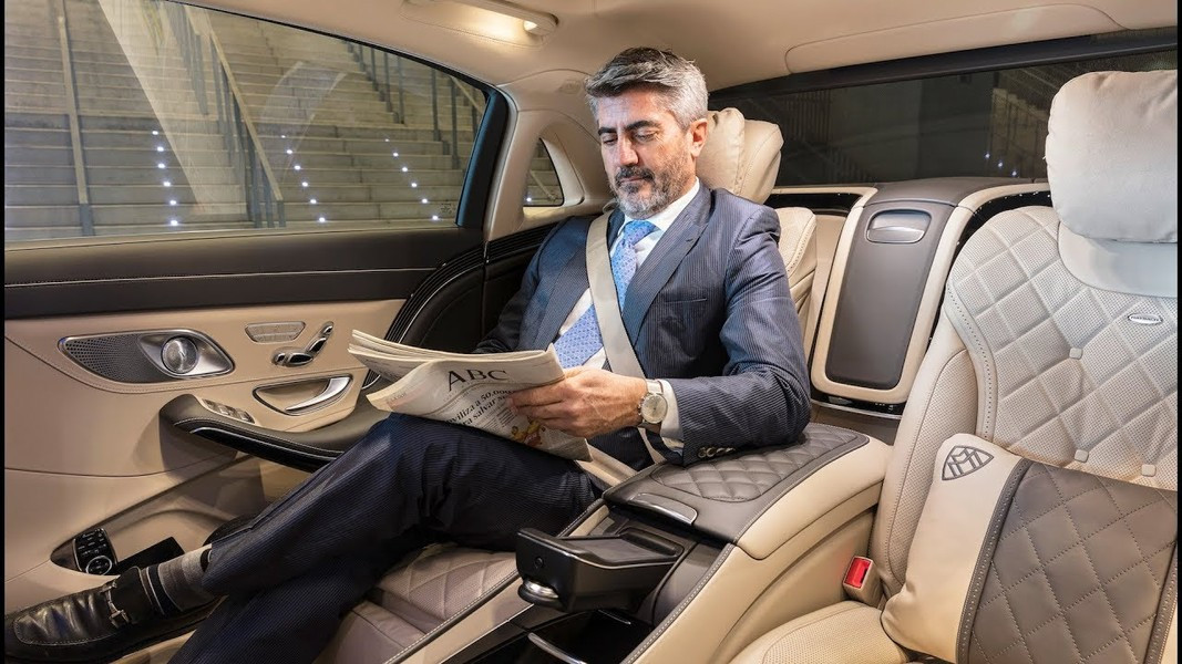 Maybach là thương hiệu xe hơi sang trọng của Đức, chúng nổi tiếng về sự tiện nghi, thoải mái.