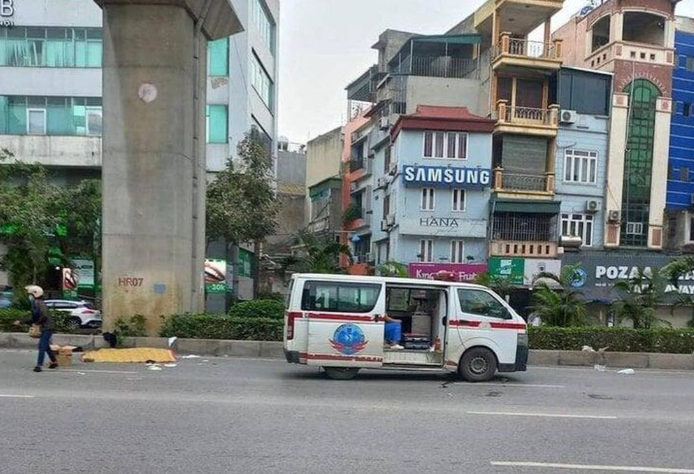 Ha Noi: Nghi tu nga, hai thieu nien thuong vong duoi gam duong sat