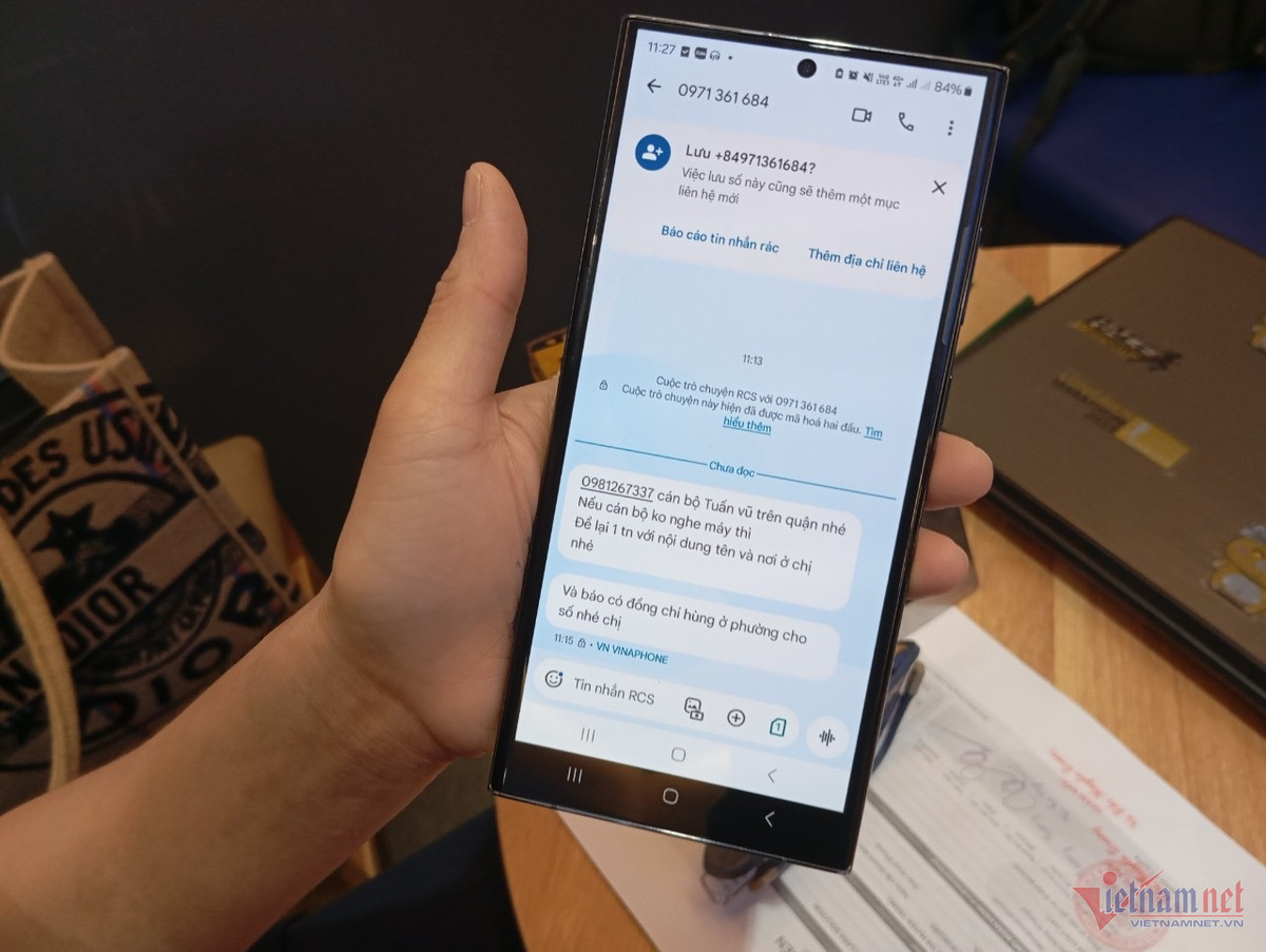 Cài app “Dịch vụ công” giả mạo, Giám đốc bị mất 2,8 tỷ Cai app “Dich vu cong” gia mao, Giam doc bi mat 2,8 ty