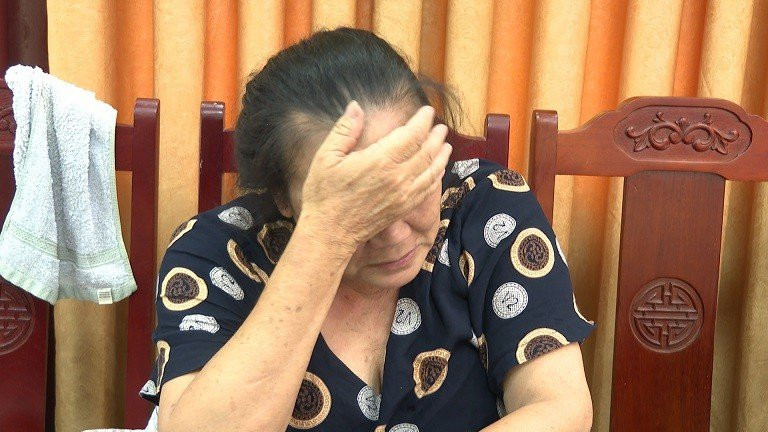  Bà trùm 70 tuổi Hoàng Thị Thái cầm đầu đường dây ma túy: Tháng 6/2022, Công an tỉnh Thanh Hóa triệt phá đường dây mua bán, vận chuyển trái phép chất ma túy với số lượng lớn từ Lào về Việt Nam do Hoàng Thị Thái (70 tuổi, phường Đông Tân, TP Thanh Hóa) cầm đầu. Hoàng Thị Thái được giới giang hồ gọi là “lão phật gia”, “lão thái bà” đã câu kết các đối tượng cộm cán, nhiều tiền án về tội mua bán, vận chuyển ma túy …hình thành đường dây mua bán, vận chuyển ma túy khép kín từ Lào về Thanh Hóa tiêu thụ. Thái bị bắt khi cùng đồng bọn vận chuyển 10 bánh heroin; 18 nghìn viên ma túy tổng hợp. 