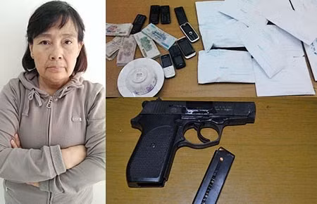  Oanh “Hà”- bà trùm ma túy khét tiếng bị bắt: Vào tháng 6/2023, Cục C04 đã phối hợp cùng Cơ quan đại diện Bộ Công an tại nước ngoài và các lực lượng chức năng của nước bạn bắt giữ Vũ Hoàng Oanh (Oanh Hà, 65 tuổi ở Hải Phòng, chị gái của Dung Hà, trùm giang hồ trong vụ án Năm Cam) - đối tượng truy nã quốc tế về ma túy.