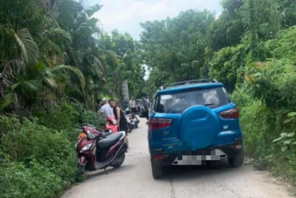  Chồng sát hại vợ và 2 con rồi treo cổ tự tử: Sáng 1/9/2023, người dân phát hiện một vụ án mạng xảy ra tại phố Trạm, phường Long Biên, quận Long Biên, TP Hà Nội. Tại hiện trường, có 3 người trong gia đình tử vong do ngoại lực tác động, một người tử vong trong tư thế treo cổ. Theo nhận định ban đầu, chủ nhà - ông N.V.H. (45 tuổi) nghi vấn đã giết vợ và hai con sau đó treo cổ tự tử.