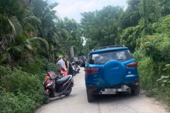  Chồng sát hại vợ và 2 con rồi treo cổ tự tử: Sáng 1/9/2023, người dân phát hiện một vụ án mạng xảy ra tại phố Trạm, phường Long Biên, quận Long Biên, TP Hà Nội. Tại hiện trường, có 3 người trong gia đình tử vong do ngoại lực tác động, một người tử vong trong tư thế treo cổ. Theo nhận định ban đầu, chủ nhà - ông N.V.H. (45 tuổi) nghi vấn đã giết vợ và hai con sau đó treo cổ tự tử.