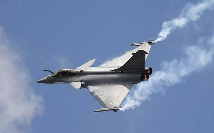 Các tiêm kích Rafale, chiến đấu cơ hiện đại nhất của Không quân Ấn Độ (IAF) đã có chuyến bay làm quen trên vùng núi cao ở khu vực tranh chấp với Trung Quốc, một quan chức Ấn Độ nói với AFP hôm 21/9.