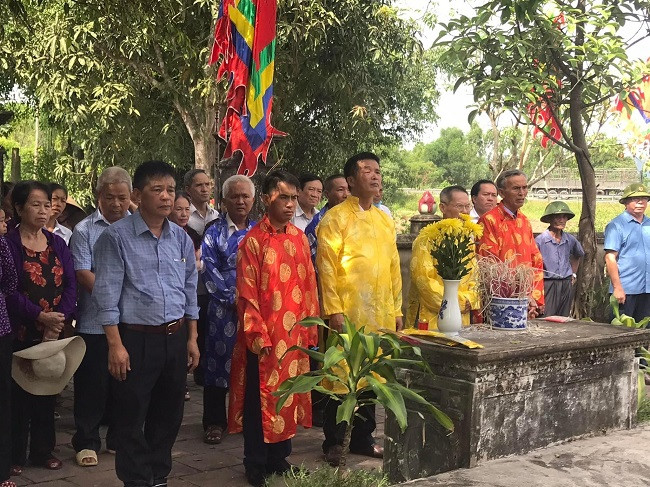 Phong tuc di an cuoi doc dao khong can moi o lang Bia-Hinh-2