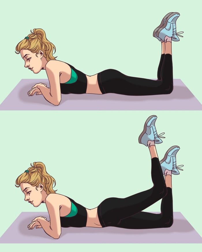 2. Nằm sấp và đá cao chân - Nằm sấp xuống thảm và co đầu gối. - Nâng một chân lên càng cao càng tốt. Cố gắng ấn hông xuống sàn nhà. Bạn nên thực hiện bài tập này từ từ, kiểm soát từng cơ bắp, giúp vòng 3 săn chắc, đầy đặn. - Mỗi chân thực hiện 15 lần.