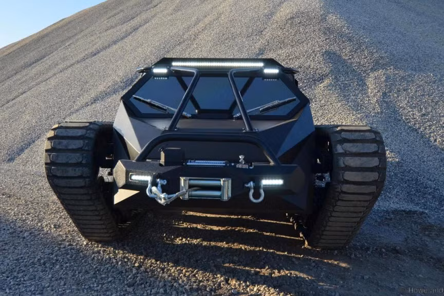 Siêu xe tăng Ripsaw EV2 là cái tên thiếp theo trong bảng danh sách. Hiện giá bán của chiếc siêu xe tăng này lên tới 300.000 USD.