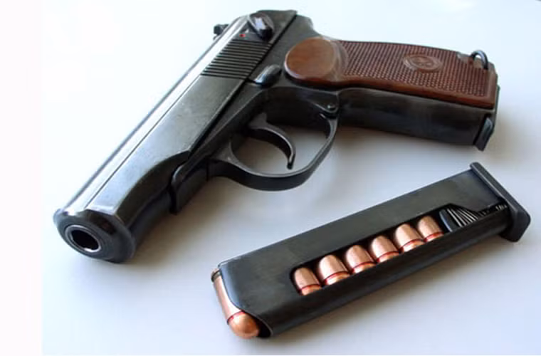 Thông số cơ bản của súng: Trọng lượng rỗng 0,73kg, khi nạp đầy đạn 0,81kg. Chiều dài 161,5mm, rộng 30,5mm, cao 126,7mm; nòng súng có chiều dài 93,5mm. Súng dùng loại đạn 9 mmx18mm. Sơ tốc đầu nòng đạt 315m/s, tầm bắn hiệu quả 50mm, hộp tiếp đạn chứa được 8-12 viên.