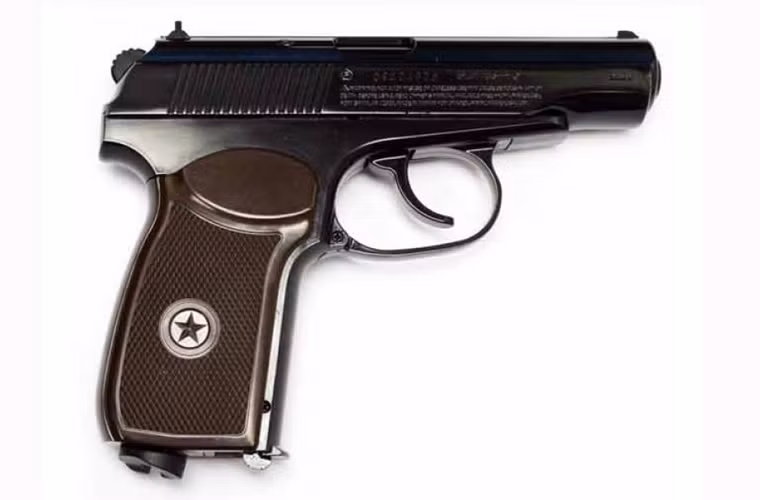 K59 là tên Việt hóa của khẩu Type 1959, đây là mẫu súng Trung Quốc sao chép của khẩu Makarov hay còn gọi là PM của Liên Xô. Khẩu súng này được kỹ sư Nikolay Makarov thiết kế vào cuối thập niên 1940 nhằm thiết kế một khẩu súng ngắn tiêu chuẩn mới cho sĩ quan Quân đội Xô Viết.