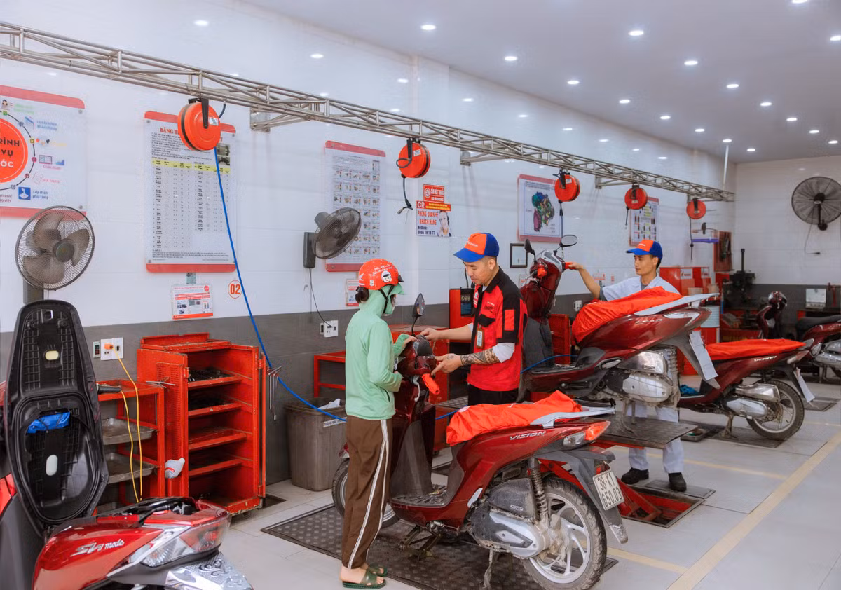 Honda Binh Thuy tri an khach hang “rinh qua don Noel, chao xuan 2025”-Hinh-4