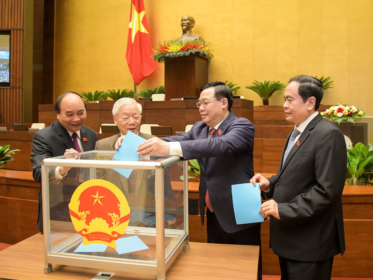 Trước đó, Quốc hội đã thông qua nghị quyết về việc miễn nhiệm Chủ tịch nước đối với ông Nguyễn Phú Trọng.