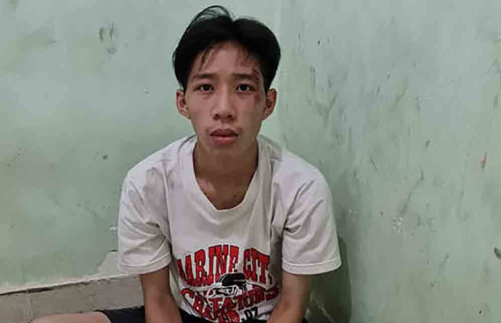 Kich tinh CSGT rut sung truy bat ke khong che con tin tren xe buyt