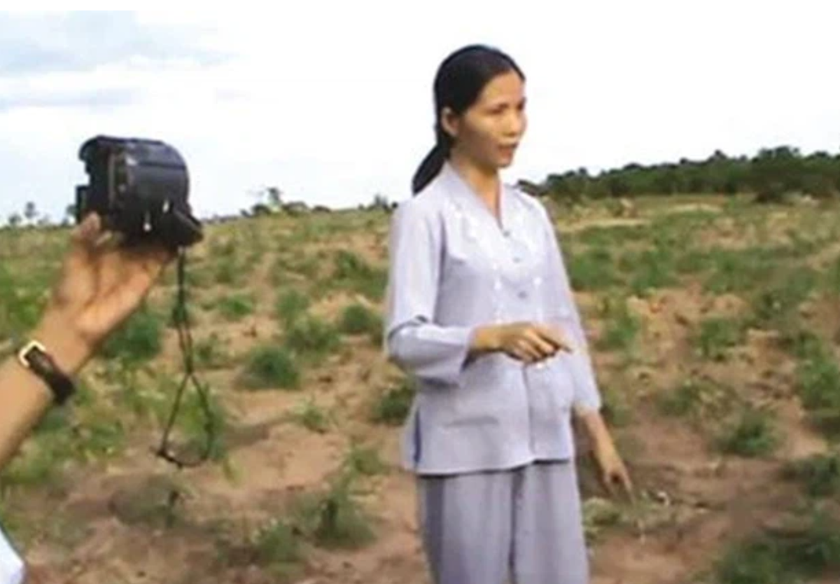 Can ham chua hang chuc tan “vang” va bo mat that cua nguoi dan ba gian xao-Hinh-3