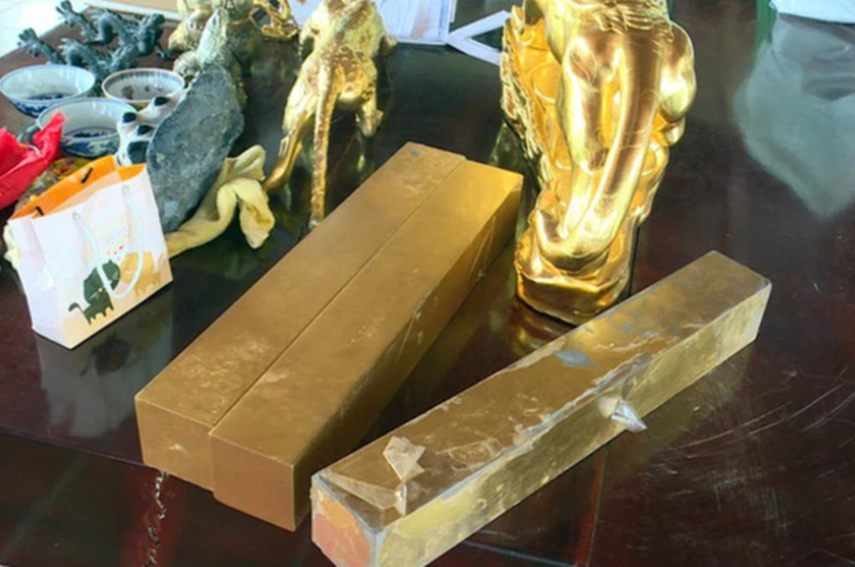 Can ham chua hang chuc tan “vang” va bo mat that cua nguoi dan ba gian xao-Hinh-5