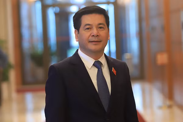 Về quá trình công tác: 6/1992 - 2/1996: Phó Bí thư Tỉnh đoàn Thái Bình khóa XII, Ủy viên Ban Chấp hành Liên đoàn Lao động tỉnh.