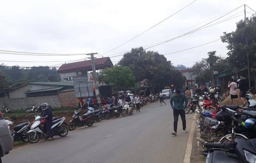 Con cam dao chem vao dau bo de tu vong roi tron vao rung