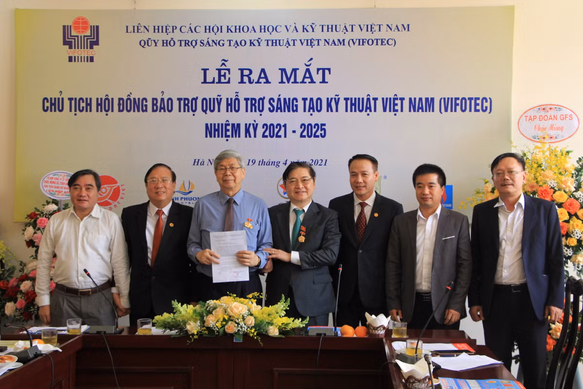 TSKH Phan Xuan Dung lam Chu tich Quy Ho tro sang tao Viet Nam-Hinh-5