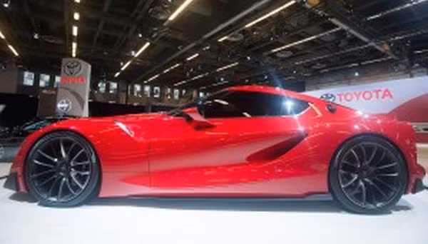 8. Canadian International Auto Show: Diễn ra từ 13 - 22.2 năm nay. Triển lãm bao gồm những dòng xe mới nhất của các thương hiệu Volvo, BMW, Audi và Mercedes.