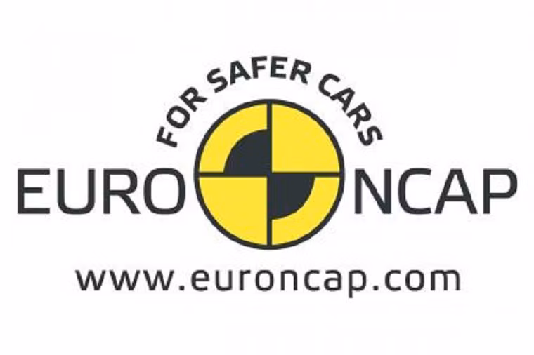Euro NCAP thành lập (1996): Một nơi đẳng cấp và trình độ được mở ra nhằm khuyến khích các thương hiệu xe gia tăng mức an toàn của mình cho mọi người khi sử dụng.