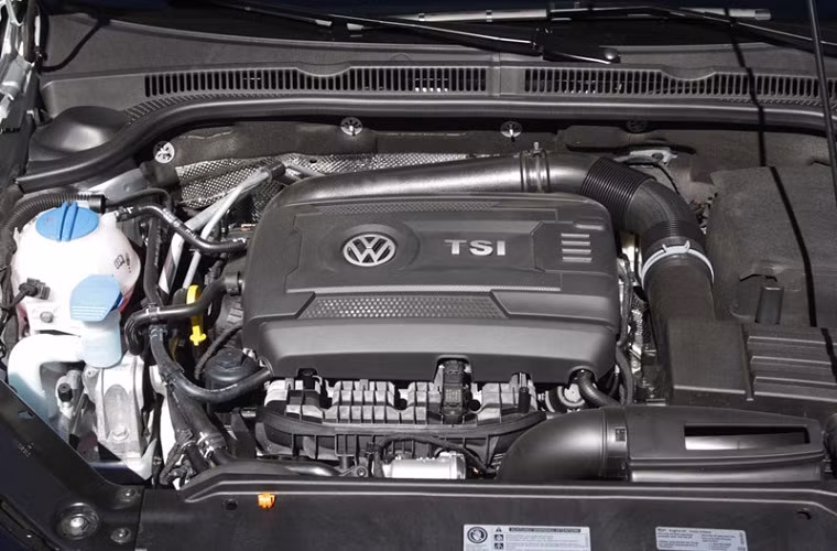 Động cơ 4 xi-lanh, tăng áp, DOHC, dung tích 1,8 lít của Volkswagen Jetta