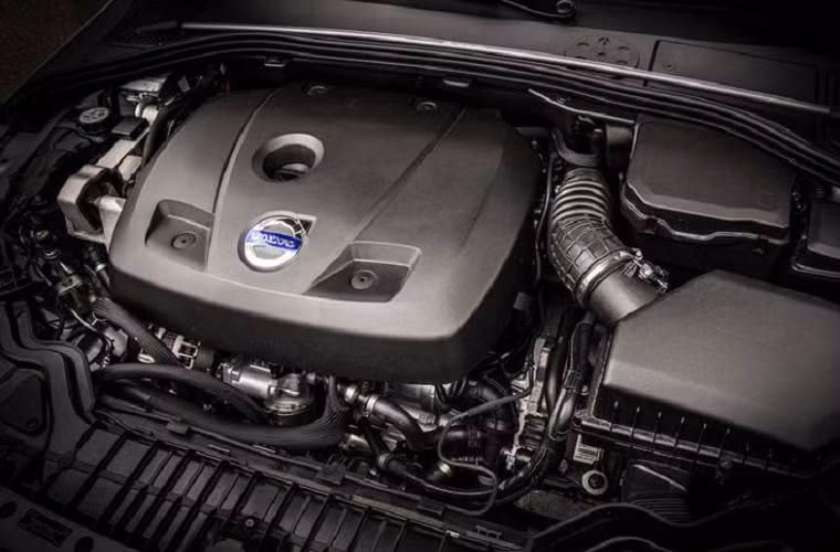 Động cơ 4 xi-lanh, tăng áp, DOHC, dung tích 2.0 lít của Volvo S60