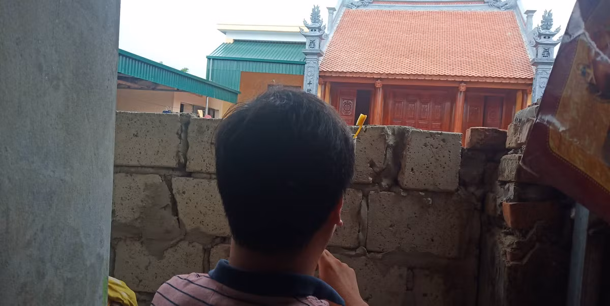 UBND xa Thuy Phuc ky khong ho so, tu y cap 