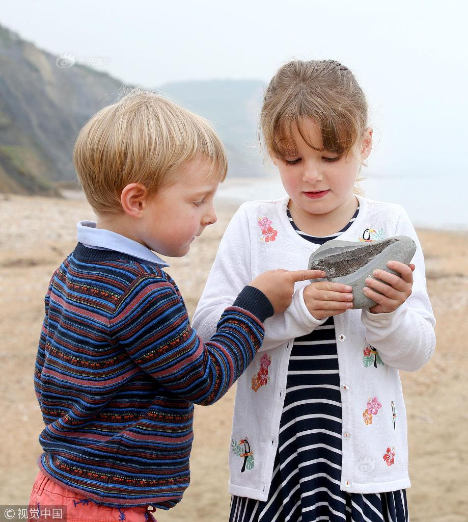 Di dao, be 5 tuoi tim duoc dieu gioi khoa hoc mong moi-Hinh-3