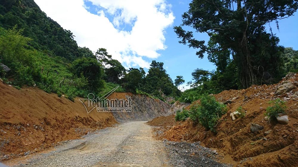 Lanh gay cung duong doc dao xuyen 