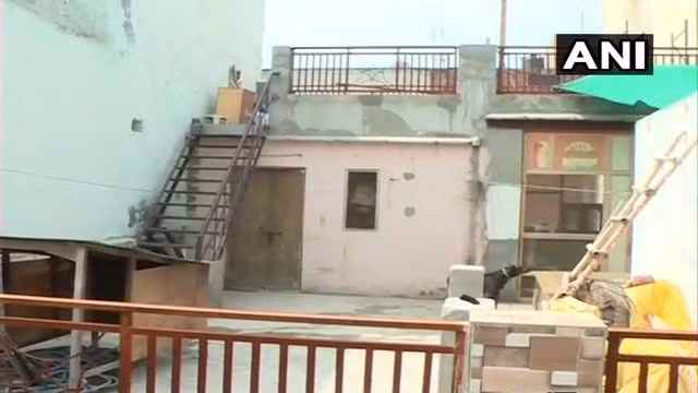 11 nguoi trong gia dinh treo co chet: Cuon so he lo chi tiet bat ngo