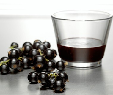 10. Phần Lan: nước ép nho đen. Giàu vitamin C và chất chống oxy hóa, nước ép nho đen vừa là loại nước giải khát phổ biến vừa có công dụng chữa cảm lạnh cho người Phần Lan. 