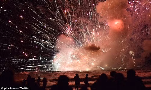 Vụ nổ xảy ra khi hàng nghìn người tề tựu chờ đón giao thừa. Ảnh: Twitter.